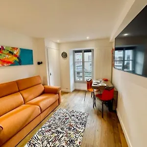  Appartement Ben Nevis Charming Studio In The Heart Of The Lively Life Of The Pre Carre France
