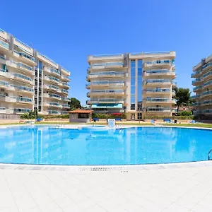 Uhc Larimar Family Complex Salou